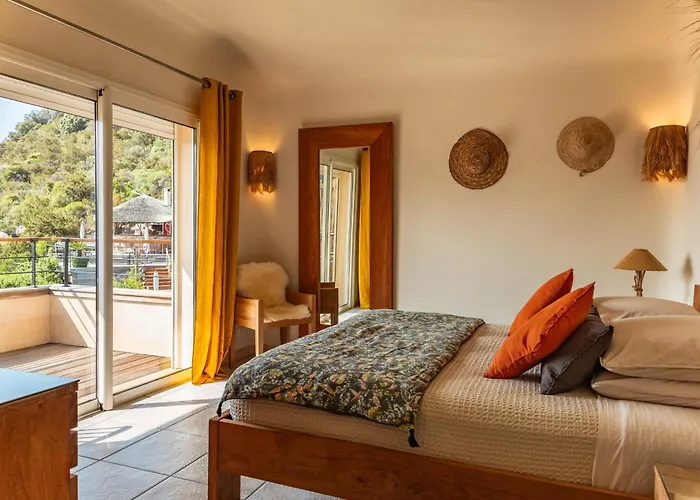 Elsa Di Palombaggia *